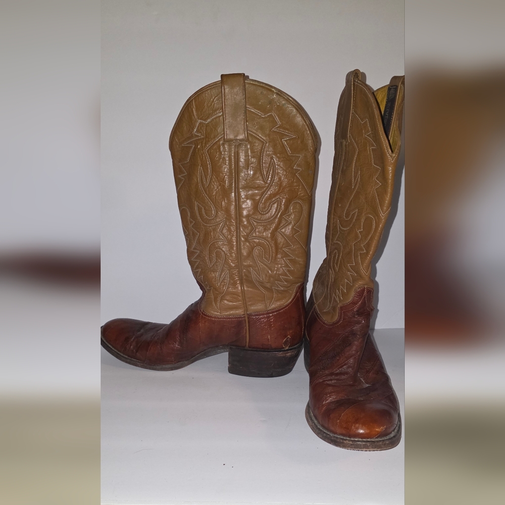 Classic Tan Leather Cowboy Boots
